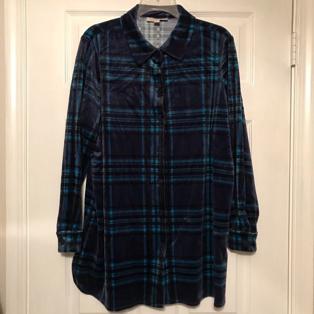 Ladies button down top
